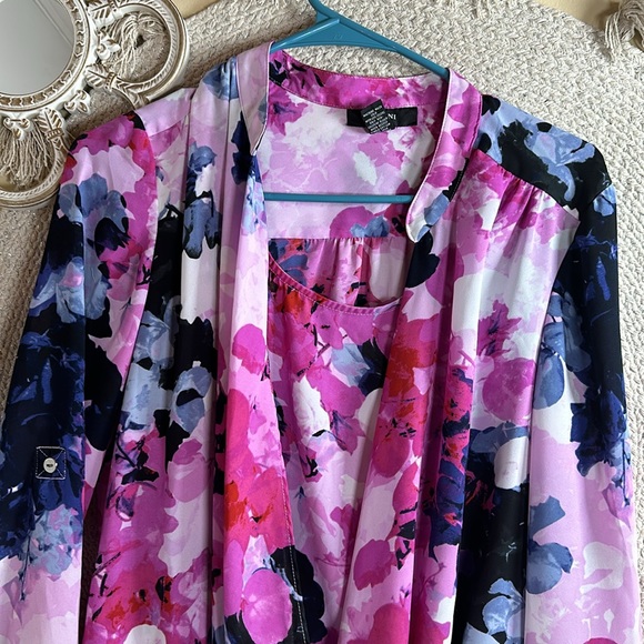 Alfani floral blouse - Picture 2 of 9